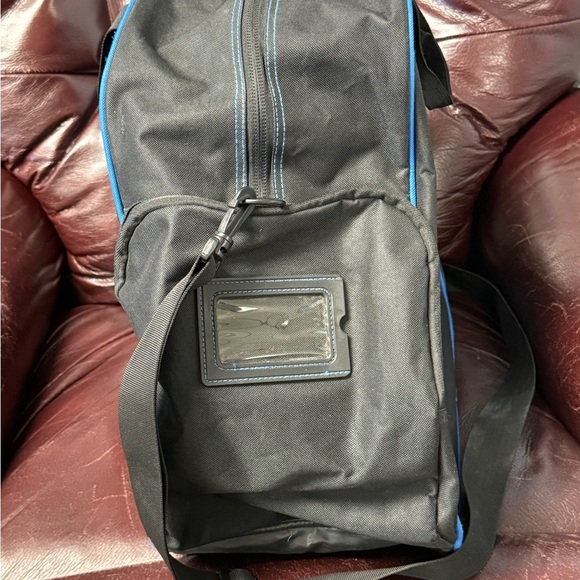 Element Snowboarding Boot Bag with Zip Closure, Shoulder Strap & Dual Handles - Picture 3 of 9